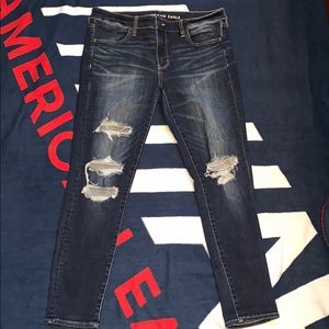 Distressed American Eagle jegging